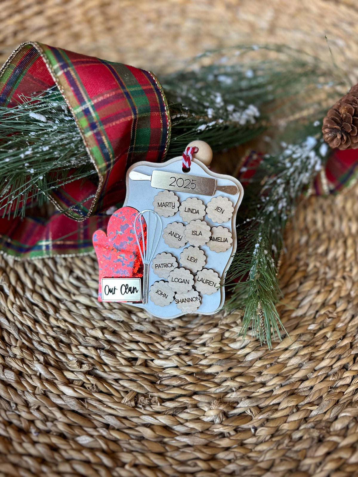 2026 Personalized Family Baking Christmas Ornament with Names